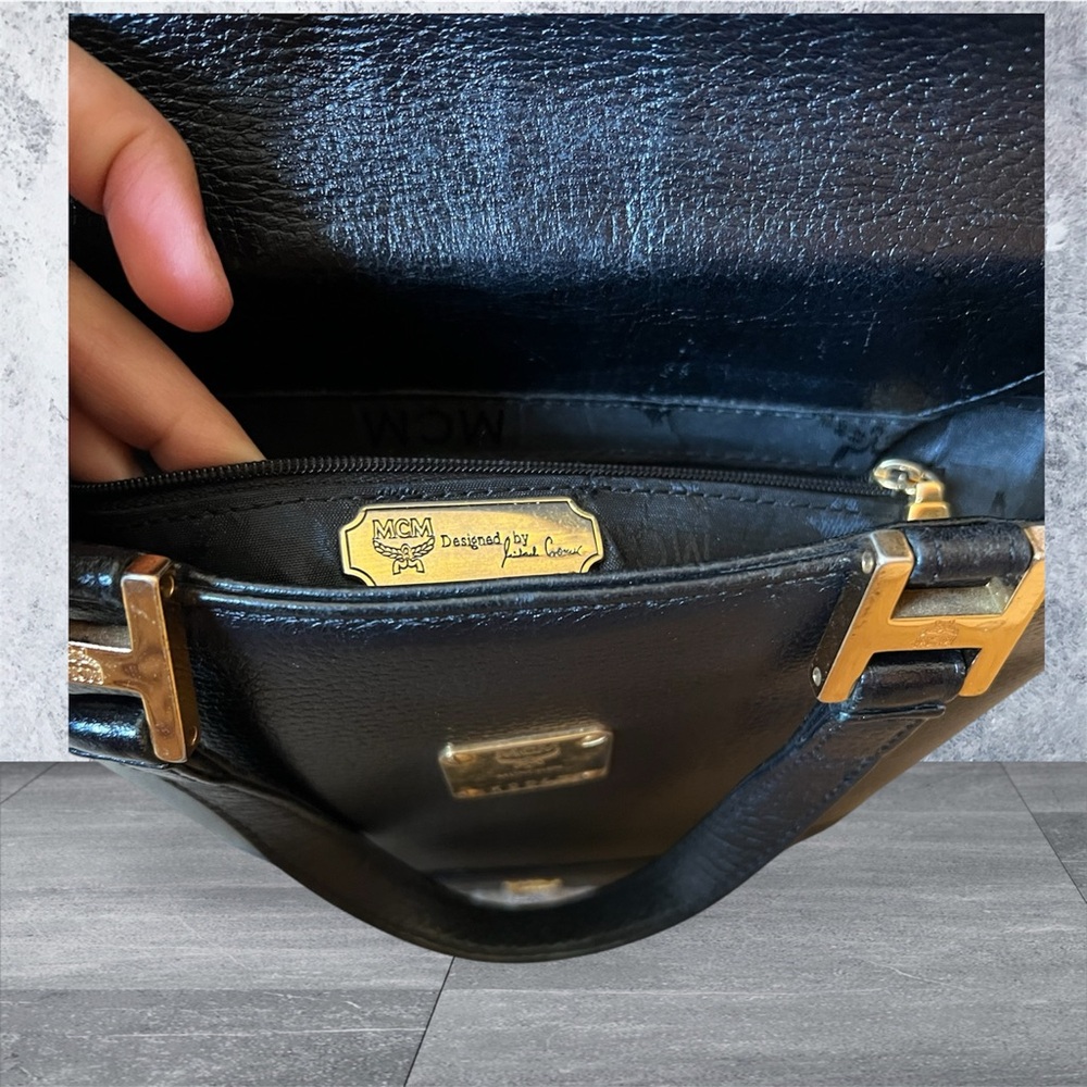 MCM - Picture 6 of 6